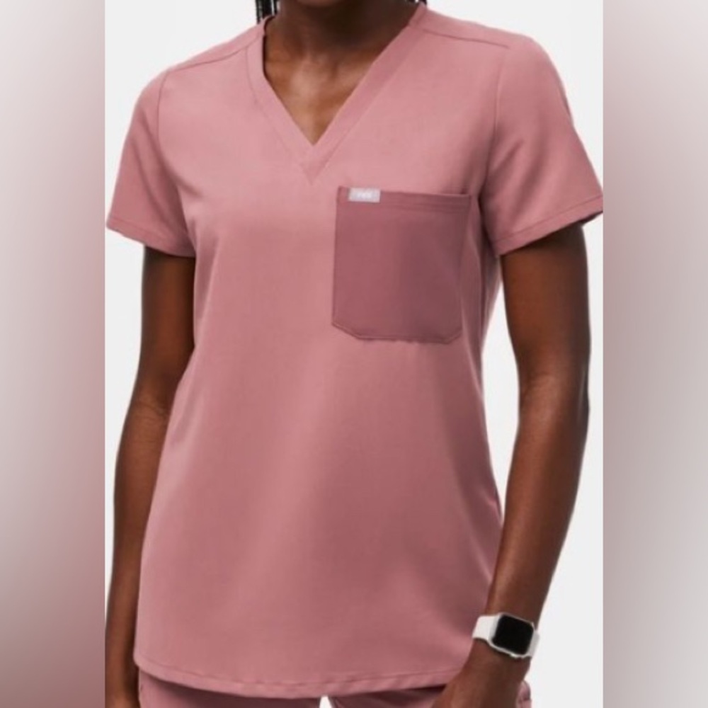 FIGS Women's Mauve Catarina™
Contrast - One-Pocket
Scrub Top